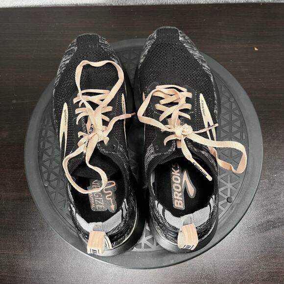 Brooks Womens Size 7.5B Levitate 4 Black Pink Lace Up Athletic Comfort Shoes - Picture 5 of 10
